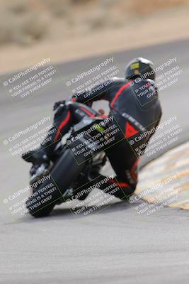 media/Dec-17-2022-SoCal Trackdays (Sat) [[224abd9271]]/Turn 10 Backside (120pm)/